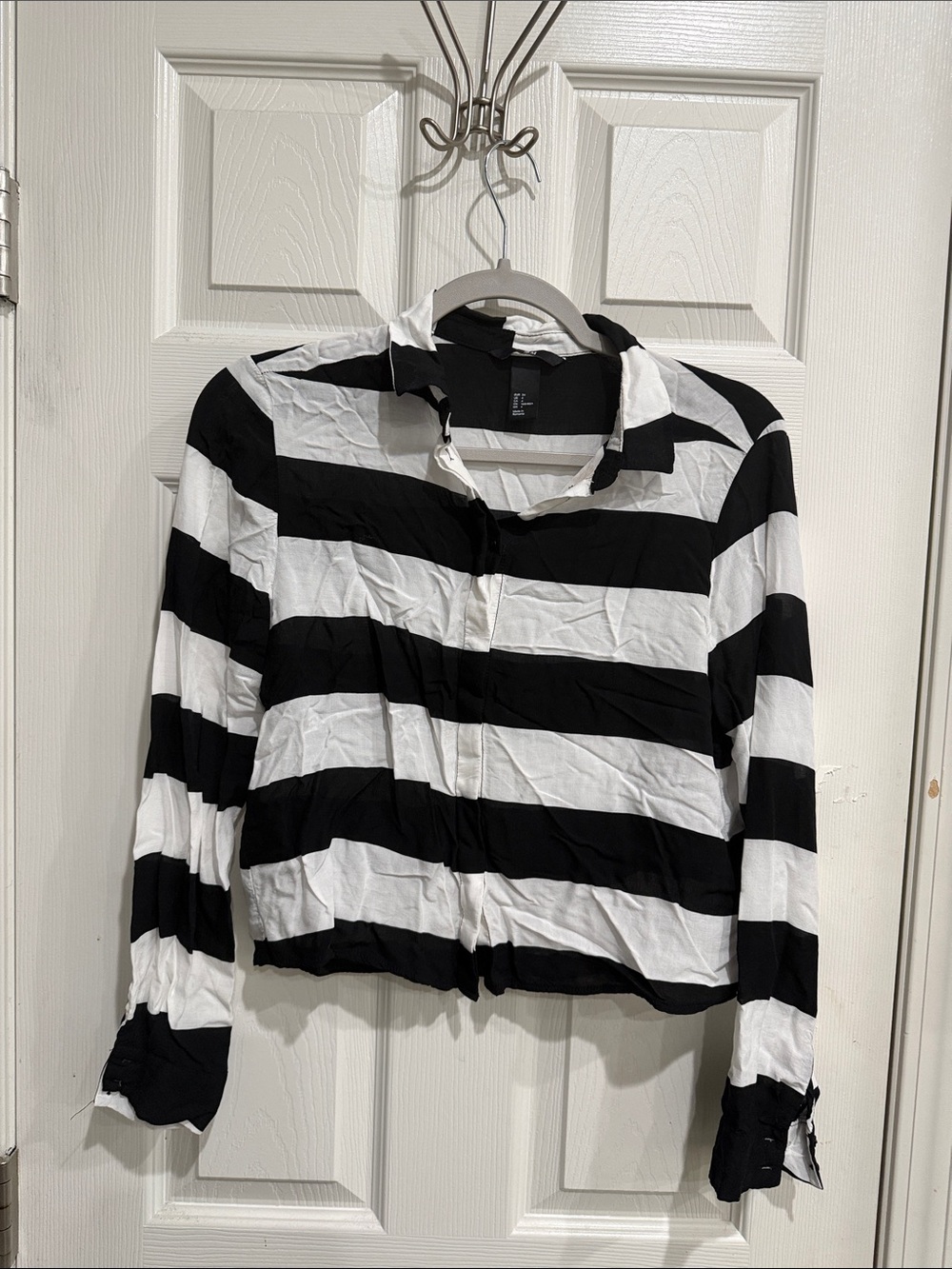 H&M Black and White Horizontal Stripe Button-Down Top EUR 34 US 4